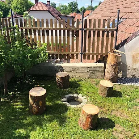 Ve Stranich Destna Jindrichuv Hradec